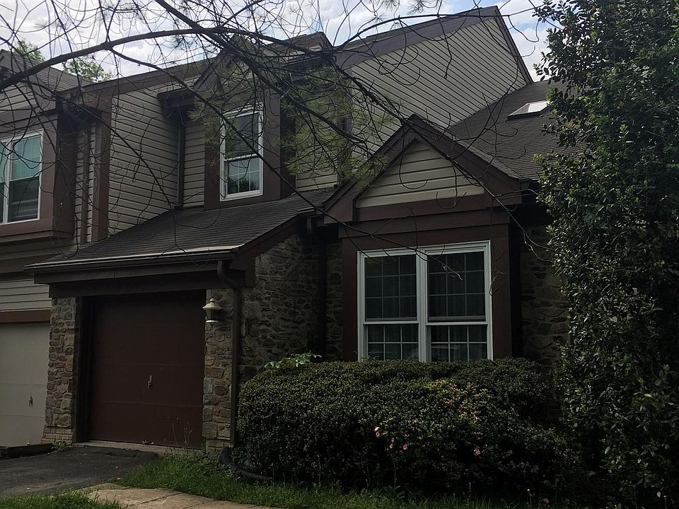 Garage End Unit Townhome