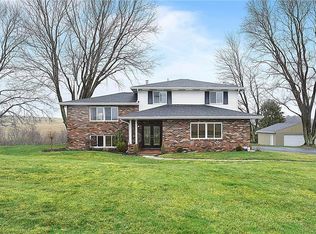 241 Darr Rd, Rostraver, PA 15012