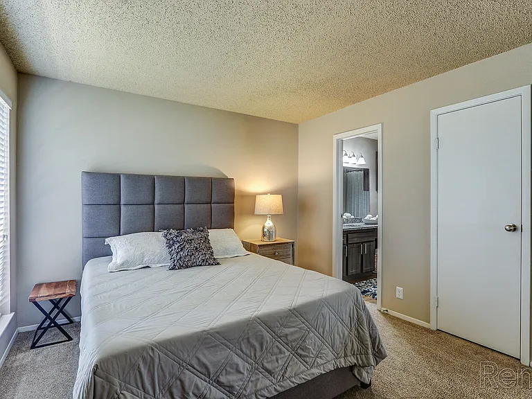 Chappell Hill Apartments — Photo 80