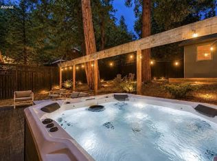 52172 Acorn Ln, Idyllwild, CA 92549