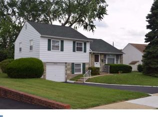 10129 Proctor Rd, Philadelphia, PA 19116