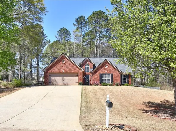 107 Jacob Dr, Hoschton, GA 30548