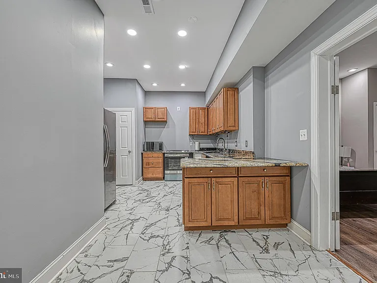 12029 Sycamore Shoals Dr — Photo 34