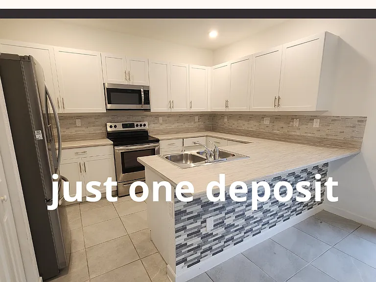 1866 SE 26th Rd — Photo 1