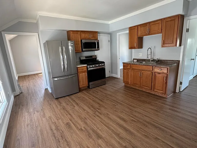 159 Harrison St #2 — Photo 2