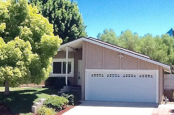 1st image of 472 Houston Dr