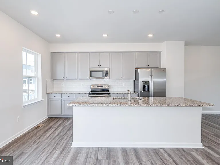 67 Swan Field Ave — Photo 27