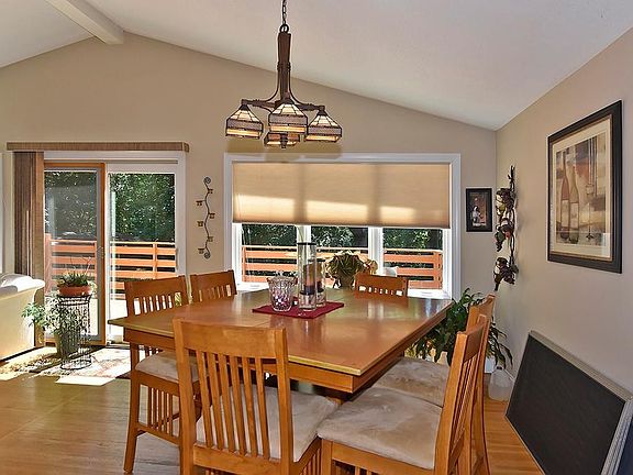 5th image of 1201 Woodridge Pl