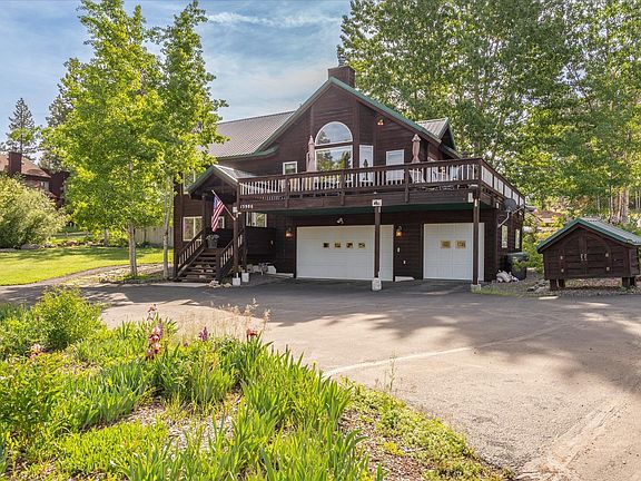 3rd image of 15986 Wellington Way