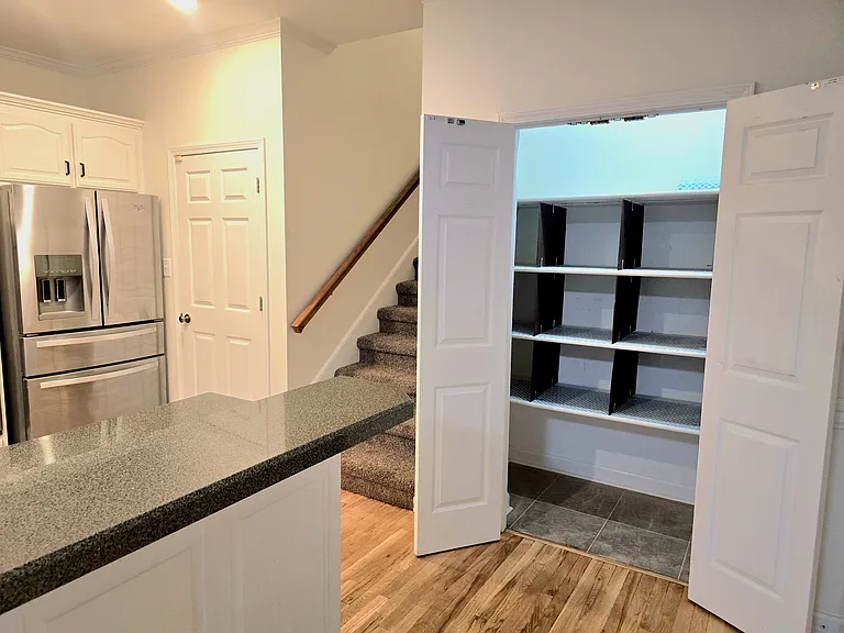 735 Courtland Ave — Photo 14