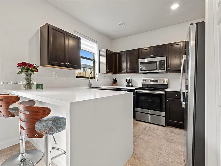 9000 NW 183rd St #9000 — Photo 3
