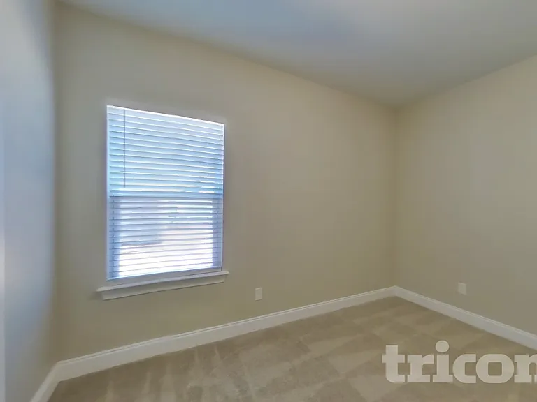 1331 Carriage Park Dr — Photo 10