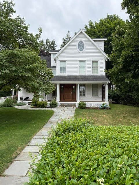 1st image of 41 Stone St #41
