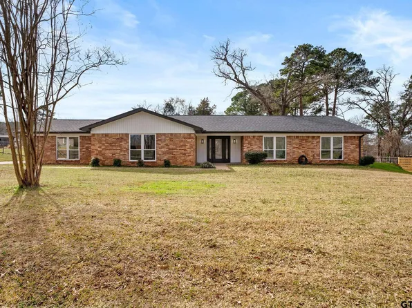 310 Windridge Rd, Palestine, TX 75801