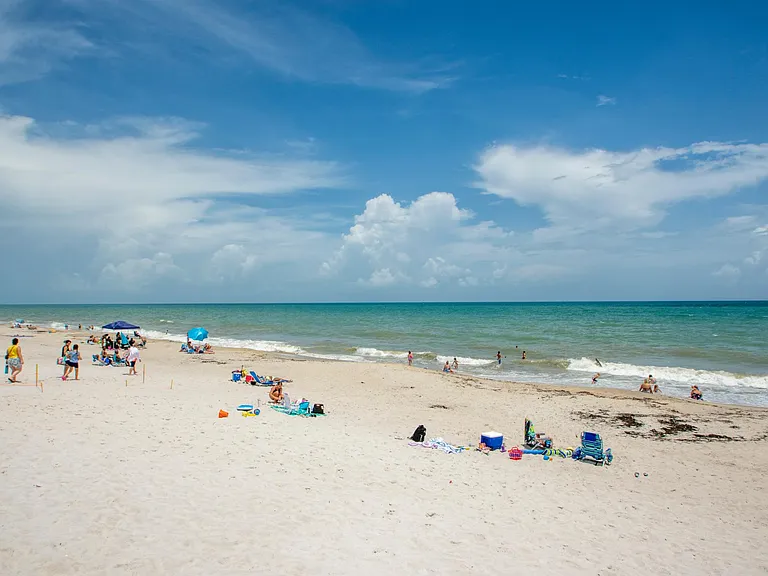 3939 Ocean Dr #307C — Photo 37