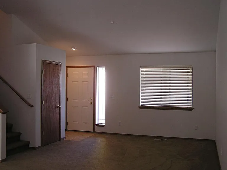 2384 Spring Wheat Rd — Photo 2