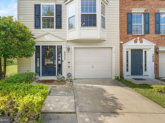 3rd image of 4611 Weston Pl