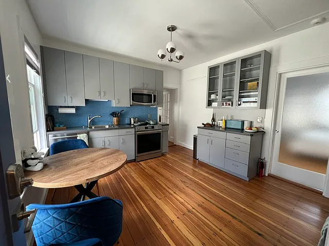 25 Ballard St #2 — Photo 2