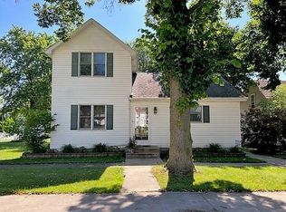 535 Dunbar St, Beecher, IL 60401