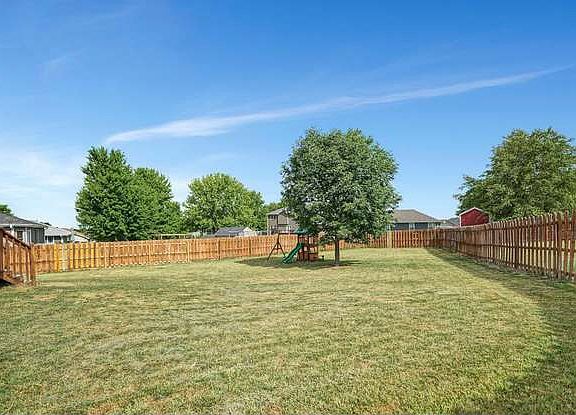 5th image of 1028 Larkspur Dr