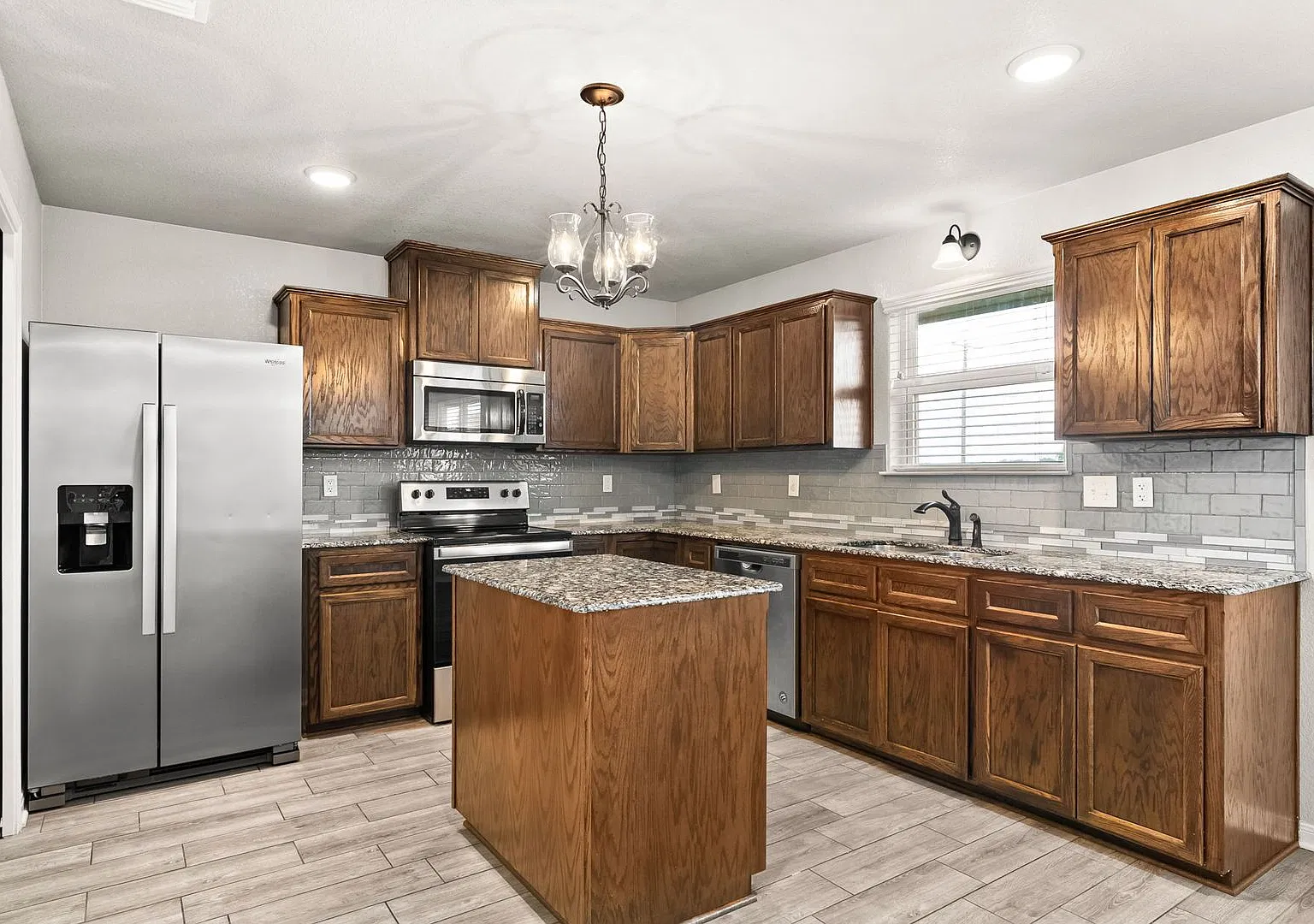 6908 Catherine Drive — Photo 4