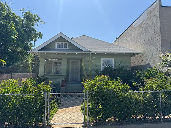 2nd image of 1265 N Hoover St