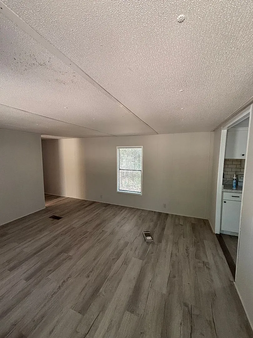 Building Photo - 320 Dreher Rd