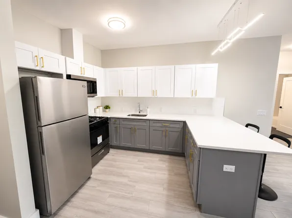 130-131 Ellis Ave #204, Irvington, NJ 07111