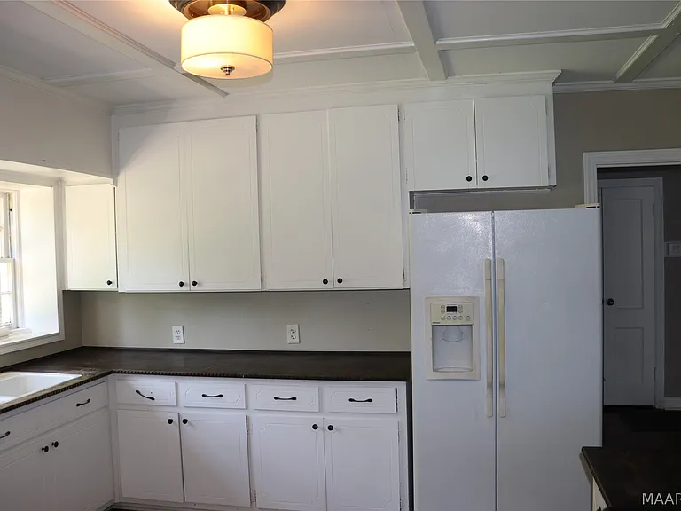 2781 Ashley Ave — Photo 9