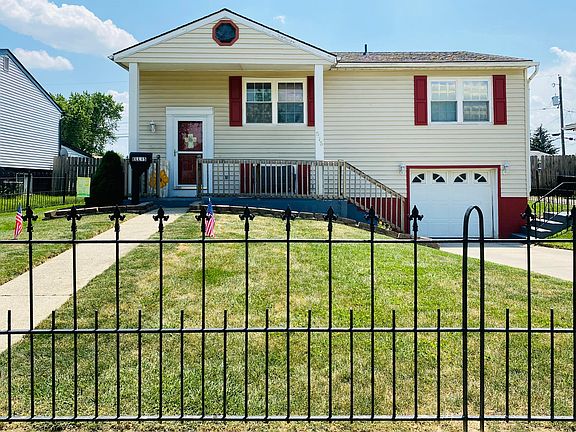2nd image of 575 Harland Dr