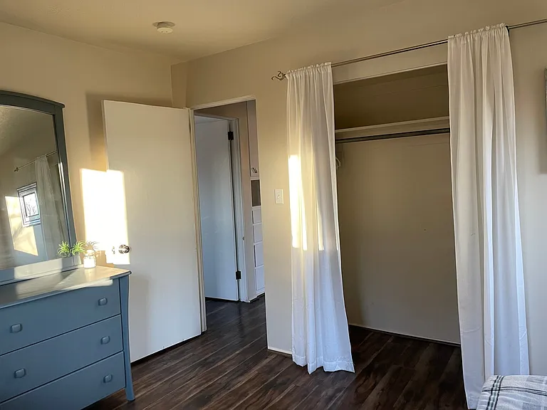 903 W Linden St — Photo 11