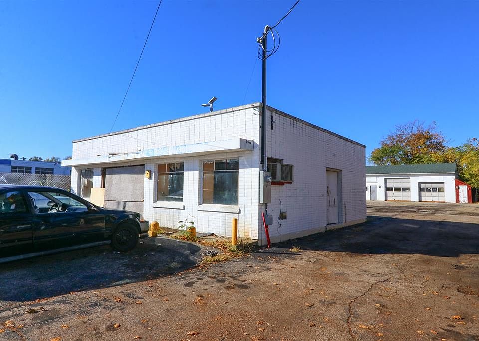 1st image of 311 Jefferson Ave