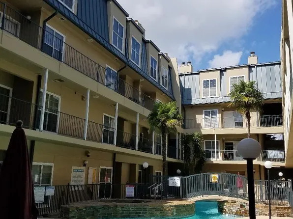 921 Marine Dr, Galveston, TX