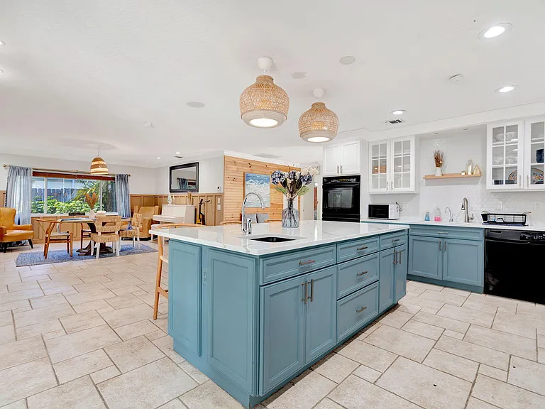 2436 Holly Ln NE — Photo 15