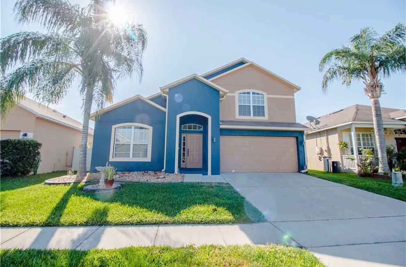 4 bed, 2287 sqft, $2,700 — Photo 1