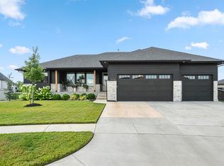 1712 Summerchase Pl, Derby, KS 67037