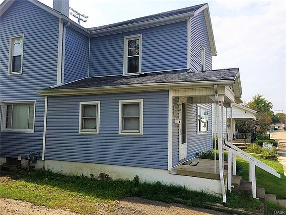 3rd image of 145 Front St