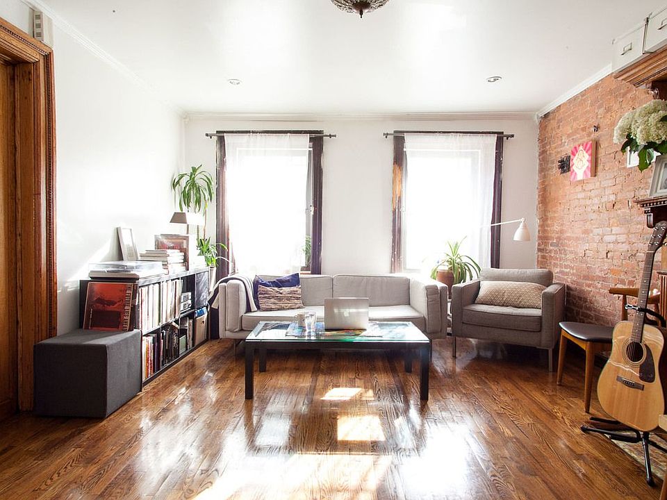 1st image of 81 Quincy St #1