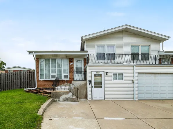 8837 Robin Dr, Des Plaines, IL 60016