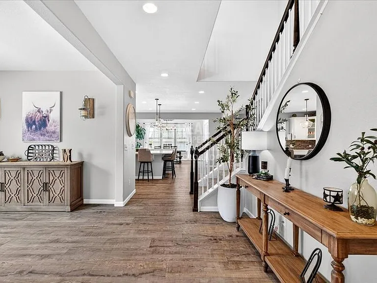 5176 Ditmars Trl — Photo 5