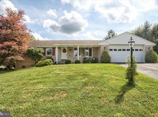 1009 Coppercreek Dr, Mechanicsburg, PA 17050