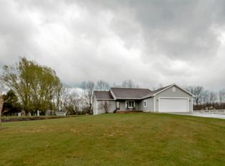 6320 Hazelgreen Dr NE, Rockford, MI 49341