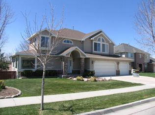 5750 S Ridge Creek Rd, Murray, UT 84107