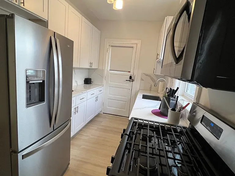 1032 Vaughn St — Photo 49