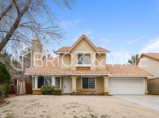 39205 Chalfont Ln, Palmdale, CA 93551