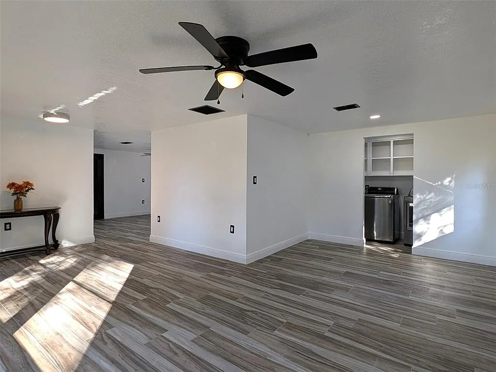 3 bed, 2.0 bath, 1332 sqft, $2,250 — Photo 4