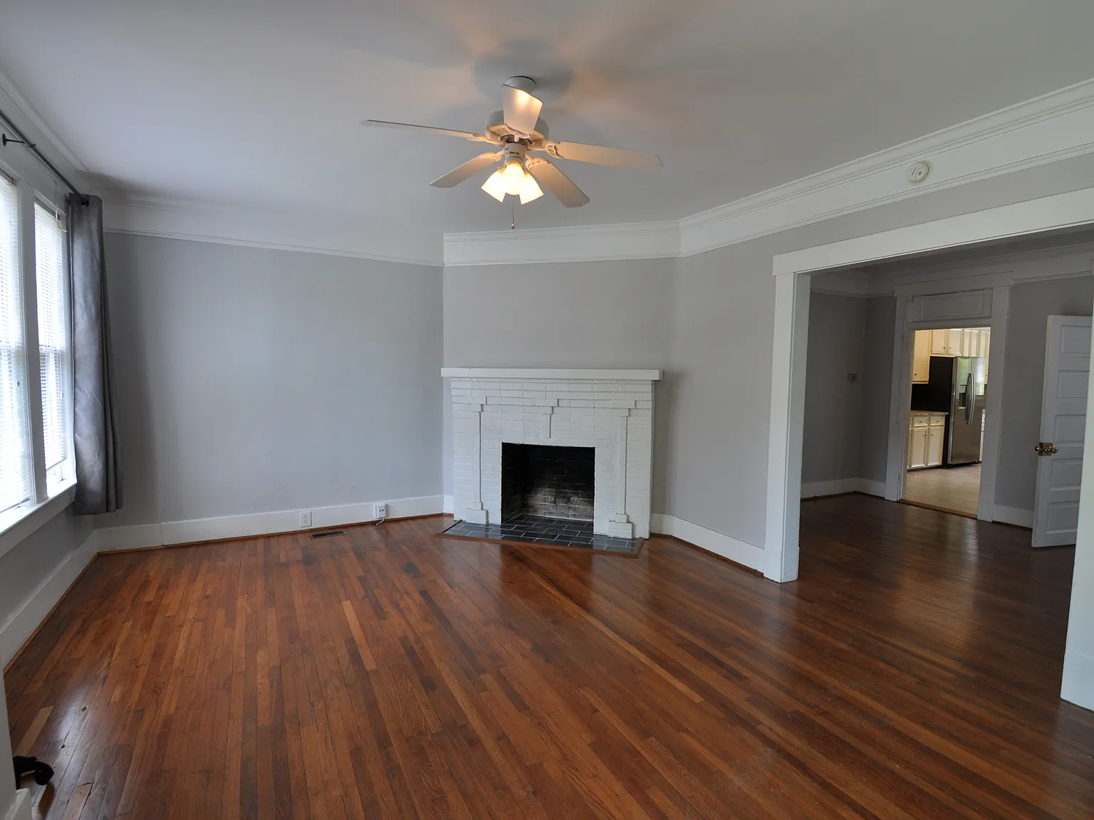1405 Maple St — Photo 2