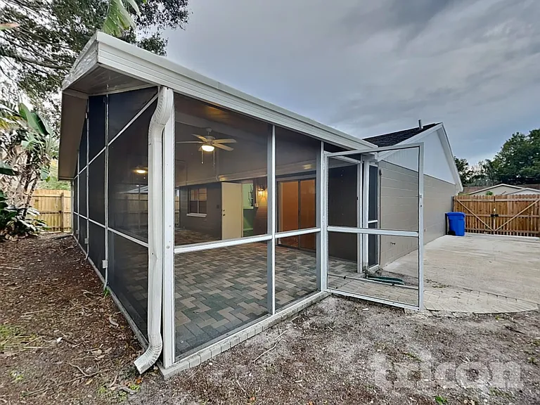 16013 Woodpine Dr — Photo 17