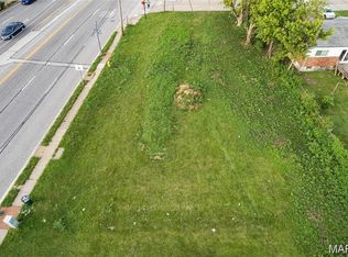 39 Tamma Ln, Hazelwood, MO 63042