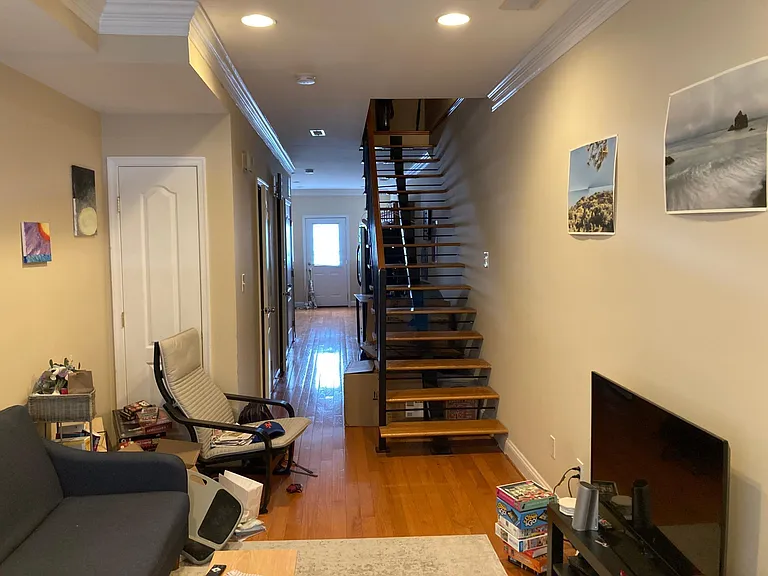 315 S Collington Ave — Photo 3